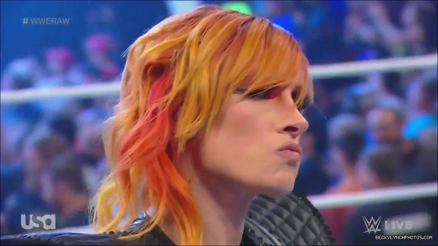 WWE_Monday_Night_Raw_2022_06_20_720p_HDTV_x264-NWCHD_mp4_000392392.jpg