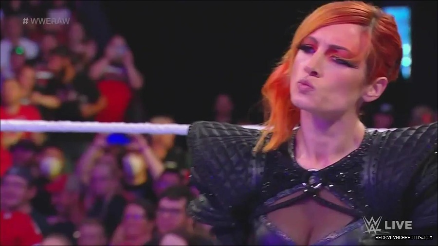WWE_Monday_Night_Raw_2022_06_20_720p_HDTV_x264-NWCHD_mp4_000395595.jpg