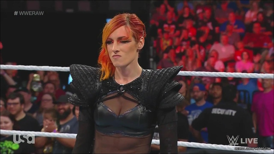WWE_Monday_Night_Raw_2022_06_20_720p_HDTV_x264-NWCHD_mp4_000412011.jpg