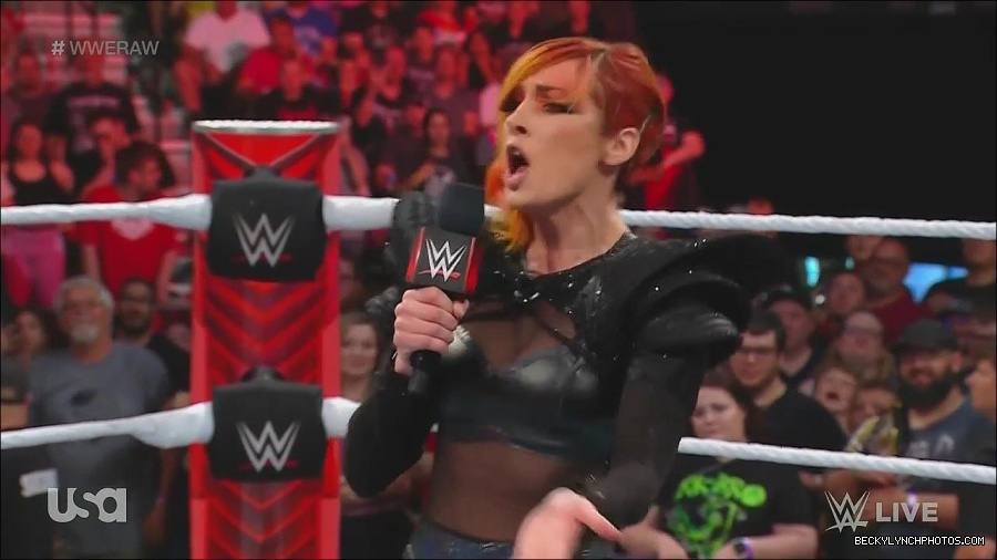 WWE_Monday_Night_Raw_2022_06_20_720p_HDTV_x264-NWCHD_mp4_000437637.jpg