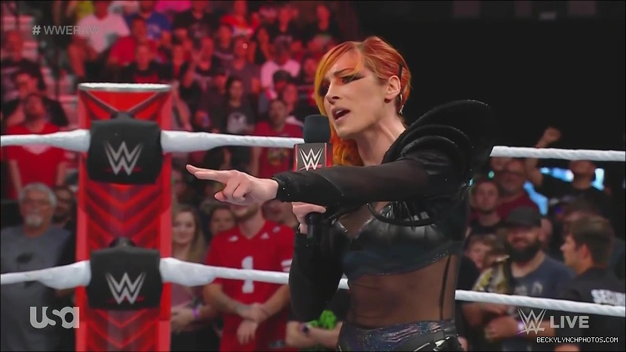 WWE_Monday_Night_Raw_2022_06_20_720p_HDTV_x264-NWCHD_mp4_000439238.jpg