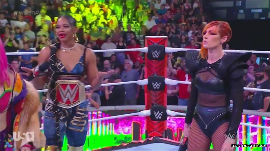 WWE_Monday_Night_Raw_2022_06_20_720p_HDTV_x264-NWCHD_mp4_000448448.jpg