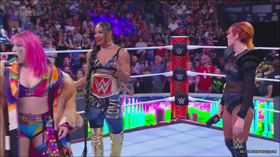 WWE_Monday_Night_Raw_2022_06_20_720p_HDTV_x264-NWCHD_mp4_000449248.jpg