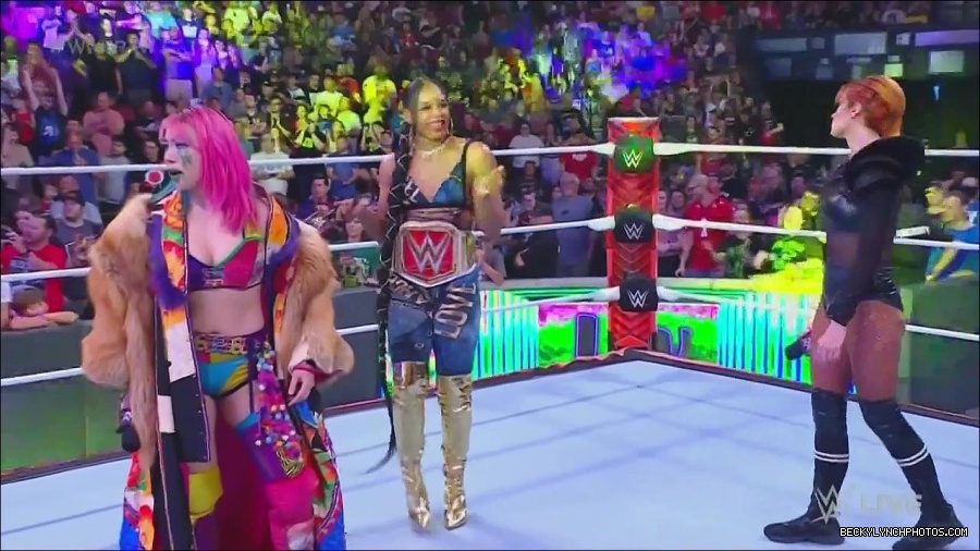 WWE_Monday_Night_Raw_2022_06_20_720p_HDTV_x264-NWCHD_mp4_000450283.jpg