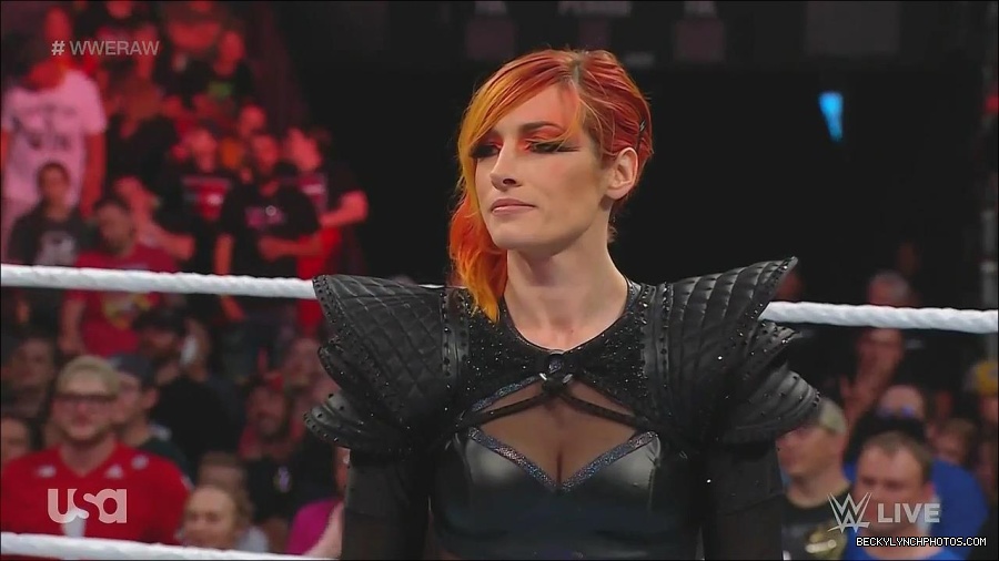 WWE_Monday_Night_Raw_2022_06_20_720p_HDTV_x264-NWCHD_mp4_000466299.jpg