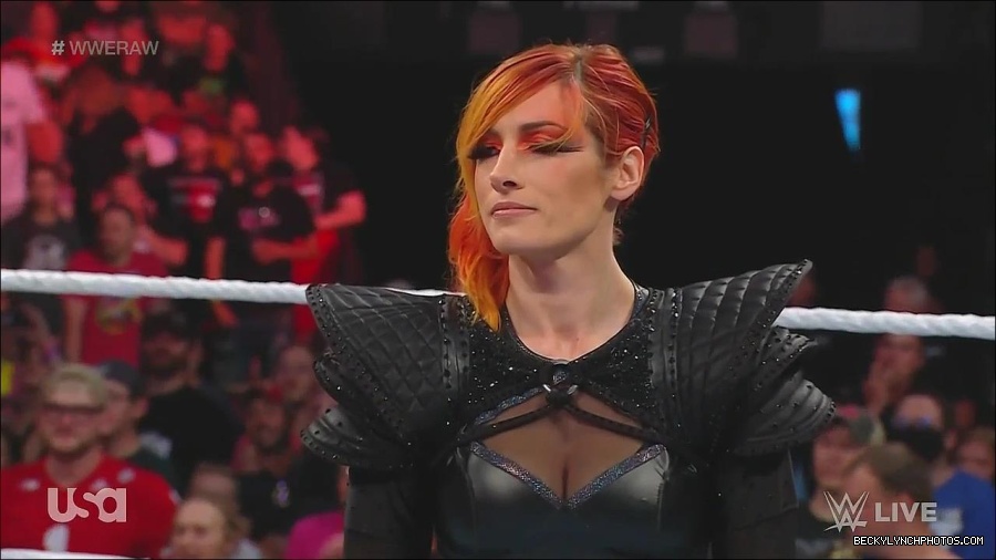 WWE_Monday_Night_Raw_2022_06_20_720p_HDTV_x264-NWCHD_mp4_000467099.jpg
