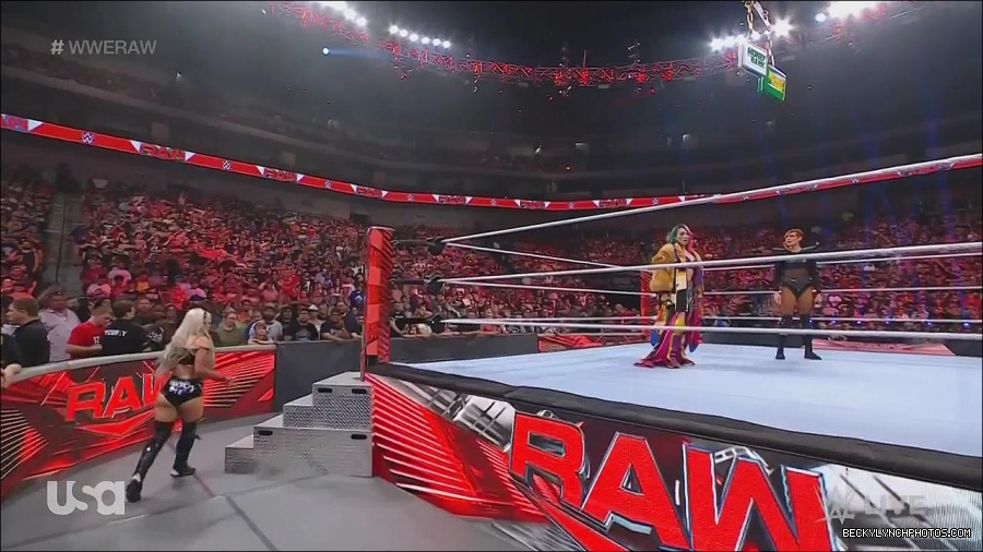 WWE_Monday_Night_Raw_2022_06_20_720p_HDTV_x264-NWCHD_mp4_000482315.jpg