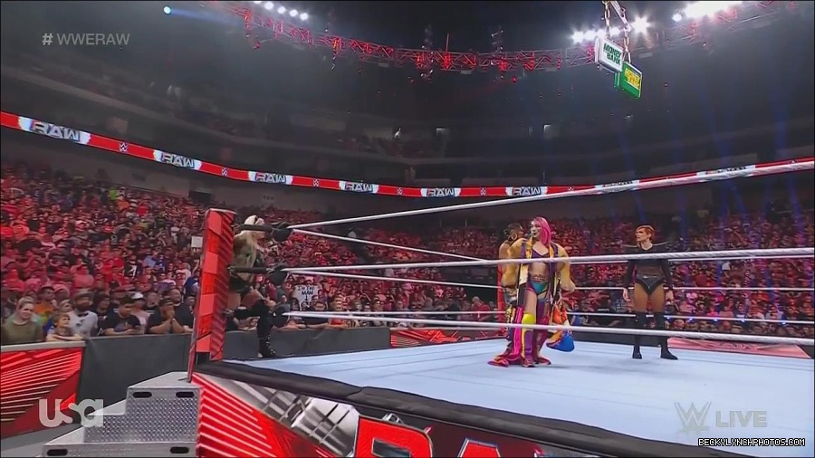 WWE_Monday_Night_Raw_2022_06_20_720p_HDTV_x264-NWCHD_mp4_000485117.jpg