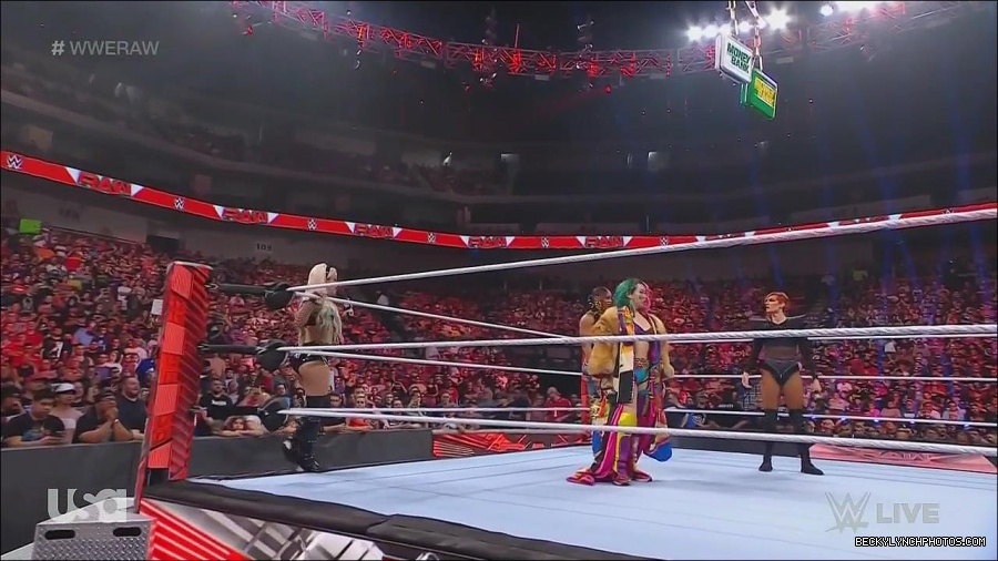 WWE_Monday_Night_Raw_2022_06_20_720p_HDTV_x264-NWCHD_mp4_000486319.jpg