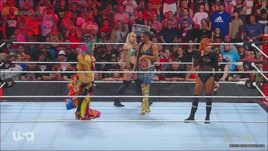 WWE_Monday_Night_Raw_2022_06_20_720p_HDTV_x264-NWCHD_mp4_000490323.jpg