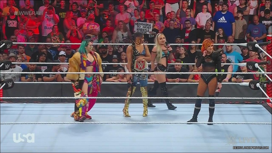 WWE_Monday_Night_Raw_2022_06_20_720p_HDTV_x264-NWCHD_mp4_000491123.jpg