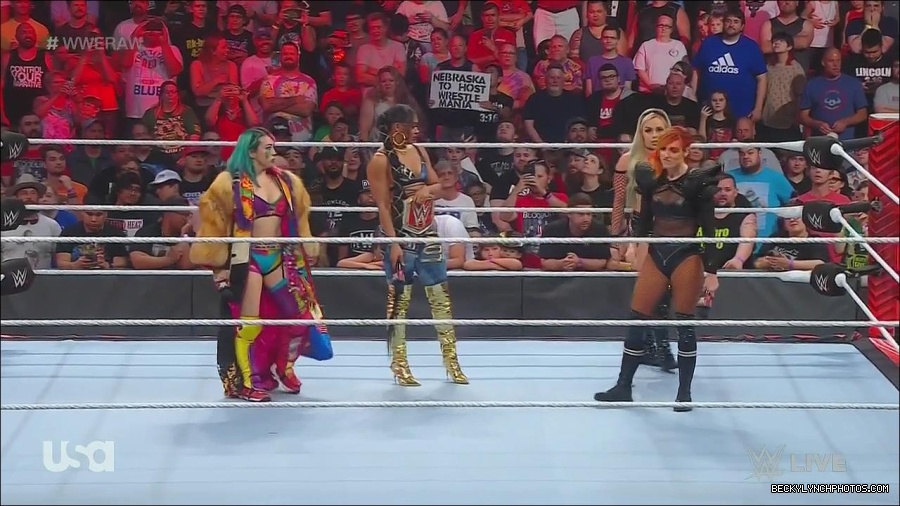 WWE_Monday_Night_Raw_2022_06_20_720p_HDTV_x264-NWCHD_mp4_000492325.jpg