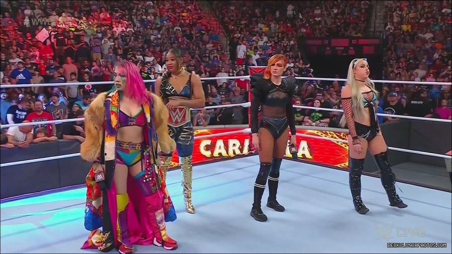 WWE_Monday_Night_Raw_2022_06_20_720p_HDTV_x264-NWCHD_mp4_000507139.jpg