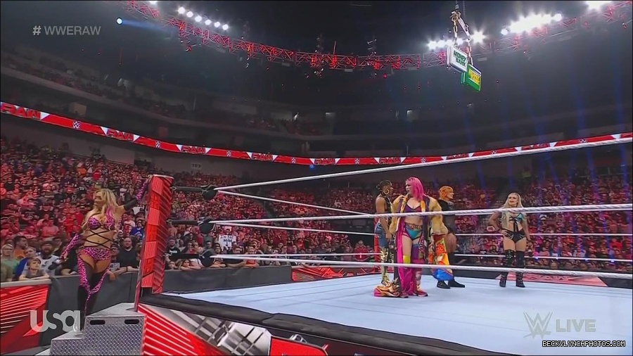 WWE_Monday_Night_Raw_2022_06_20_720p_HDTV_x264-NWCHD_mp4_000537970.jpg