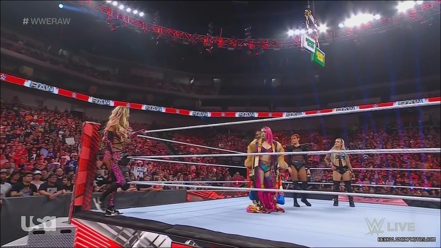WWE_Monday_Night_Raw_2022_06_20_720p_HDTV_x264-NWCHD_mp4_000539972.jpg