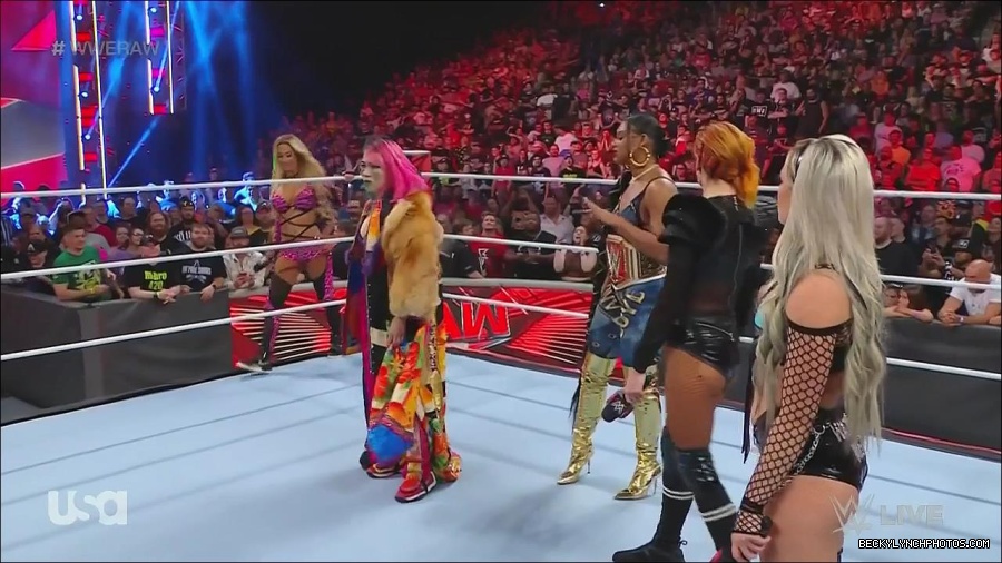 WWE_Monday_Night_Raw_2022_06_20_720p_HDTV_x264-NWCHD_mp4_000540373.jpg