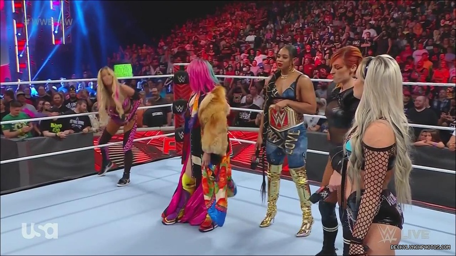 WWE_Monday_Night_Raw_2022_06_20_720p_HDTV_x264-NWCHD_mp4_000542375.jpg