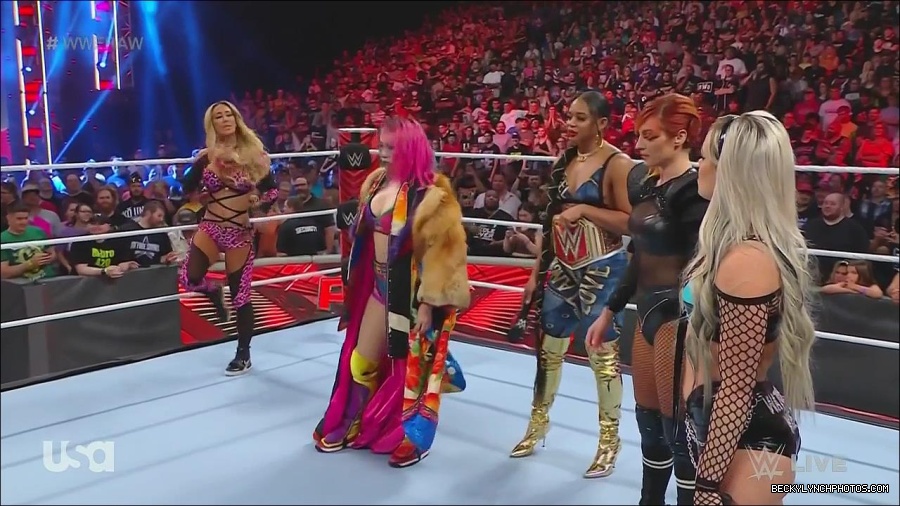 WWE_Monday_Night_Raw_2022_06_20_720p_HDTV_x264-NWCHD_mp4_000542775.jpg