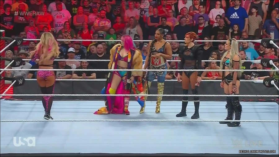 WWE_Monday_Night_Raw_2022_06_20_720p_HDTV_x264-NWCHD_mp4_000544377.jpg
