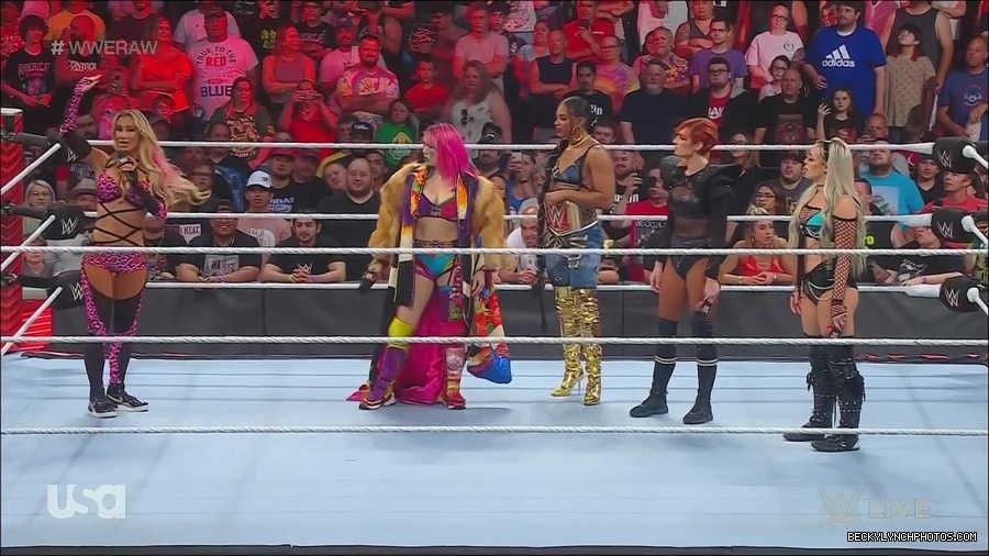 WWE_Monday_Night_Raw_2022_06_20_720p_HDTV_x264-NWCHD_mp4_000545978.jpg