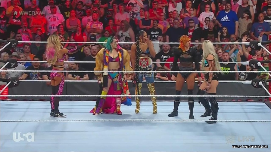 WWE_Monday_Night_Raw_2022_06_20_720p_HDTV_x264-NWCHD_mp4_000555187.jpg