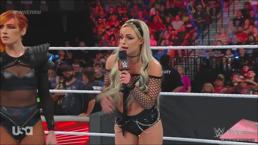 WWE_Monday_Night_Raw_2022_06_20_720p_HDTV_x264-NWCHD_mp4_000558391.jpg