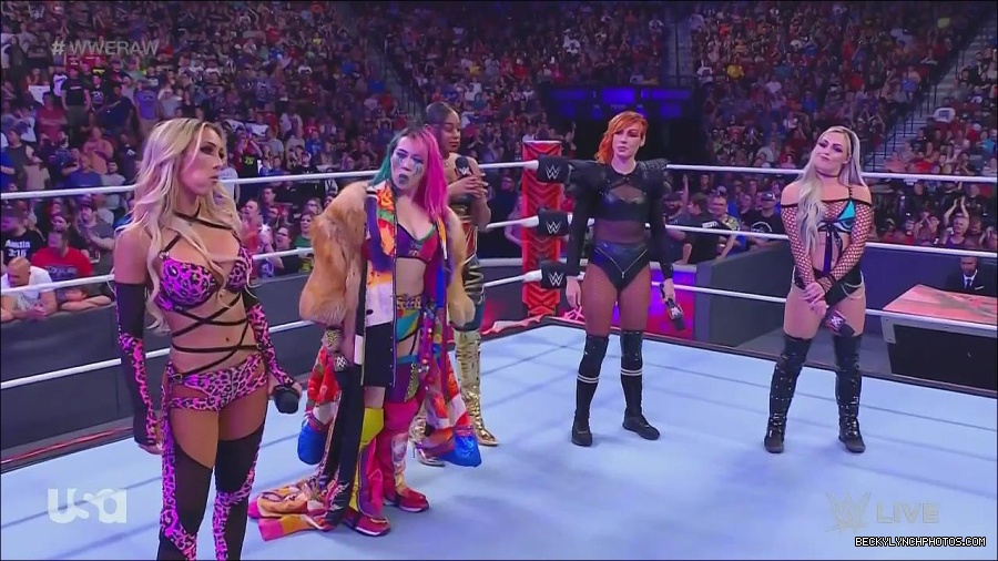 WWE_Monday_Night_Raw_2022_06_20_720p_HDTV_x264-NWCHD_mp4_000586018.jpg