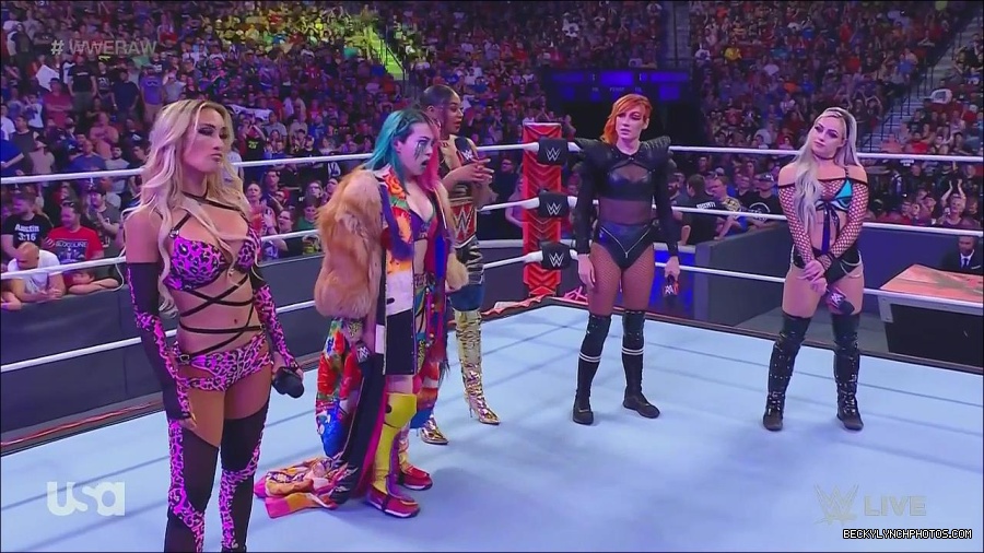 WWE_Monday_Night_Raw_2022_06_20_720p_HDTV_x264-NWCHD_mp4_000586819.jpg