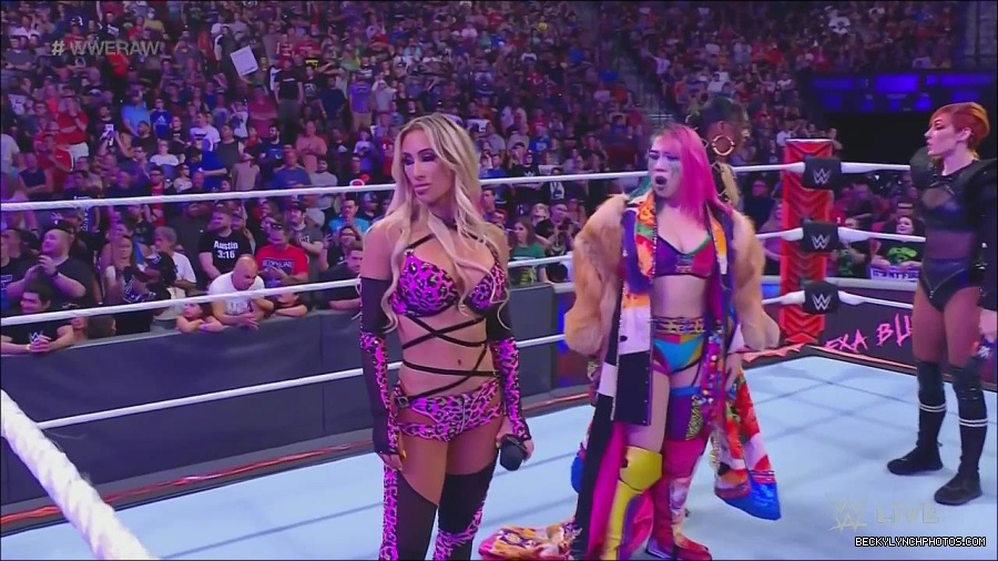 WWE_Monday_Night_Raw_2022_06_20_720p_HDTV_x264-NWCHD_mp4_000588821.jpg