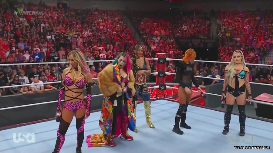 WWE_Monday_Night_Raw_2022_06_20_720p_HDTV_x264-NWCHD_mp4_000616048.jpg