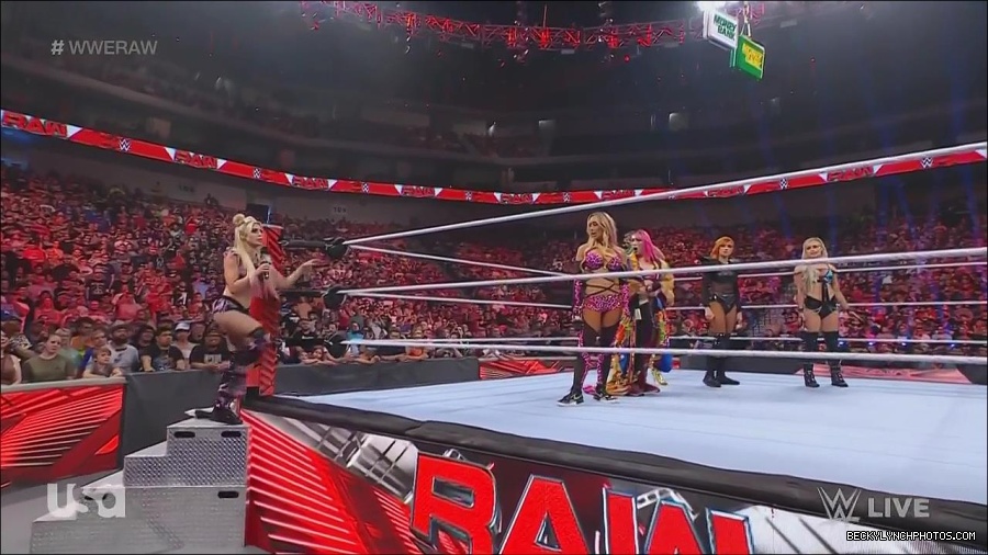 WWE_Monday_Night_Raw_2022_06_20_720p_HDTV_x264-NWCHD_mp4_000621854.jpg