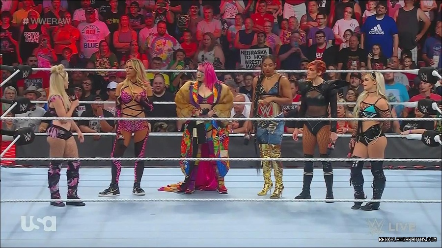 WWE_Monday_Night_Raw_2022_06_20_720p_HDTV_x264-NWCHD_mp4_000638671.jpg