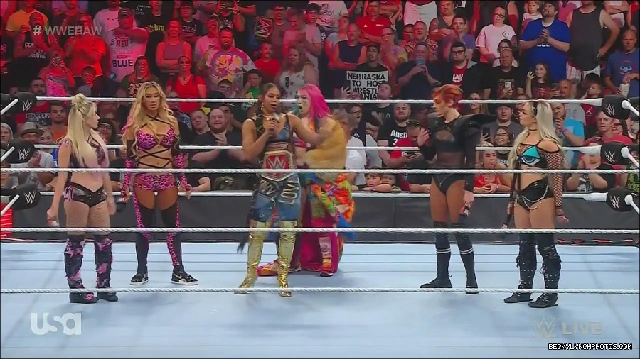 WWE_Monday_Night_Raw_2022_06_20_720p_HDTV_x264-NWCHD_mp4_000643476.jpg