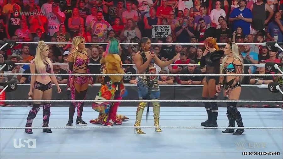 WWE_Monday_Night_Raw_2022_06_20_720p_HDTV_x264-NWCHD_mp4_000645077.jpg