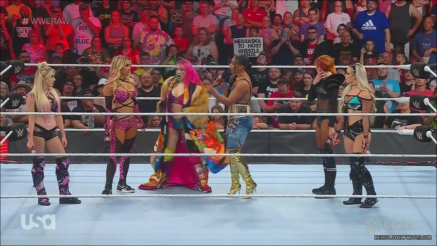 WWE_Monday_Night_Raw_2022_06_20_720p_HDTV_x264-NWCHD_mp4_000646278.jpg
