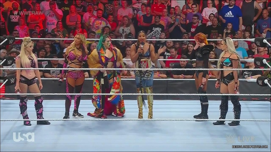WWE_Monday_Night_Raw_2022_06_20_720p_HDTV_x264-NWCHD_mp4_000648280.jpg