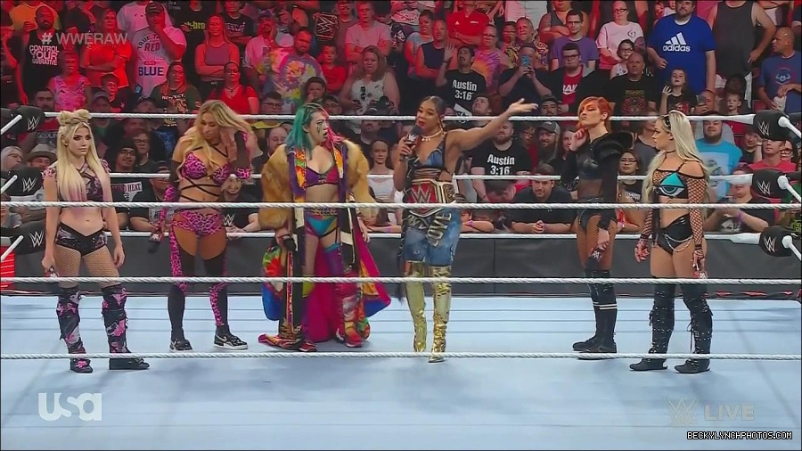WWE_Monday_Night_Raw_2022_06_20_720p_HDTV_x264-NWCHD_mp4_000649081.jpg