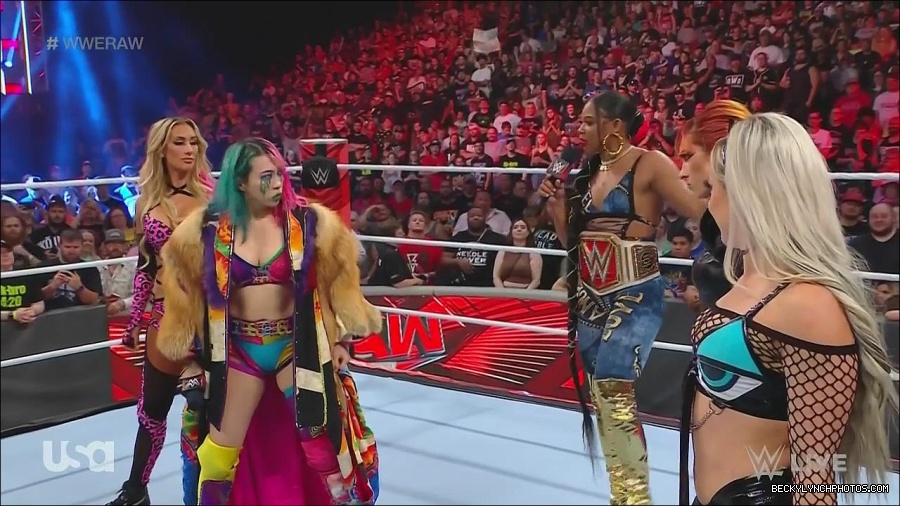 WWE_Monday_Night_Raw_2022_06_20_720p_HDTV_x264-NWCHD_mp4_000659892.jpg