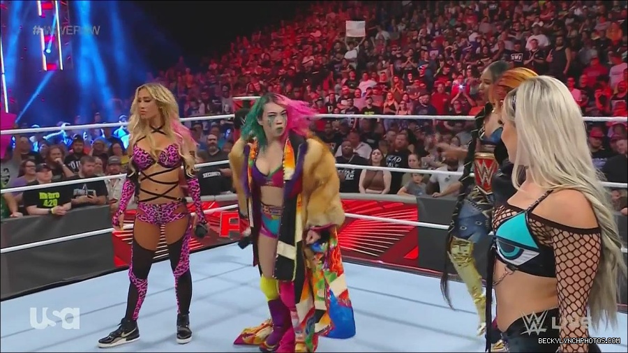 WWE_Monday_Night_Raw_2022_06_20_720p_HDTV_x264-NWCHD_mp4_000661093.jpg