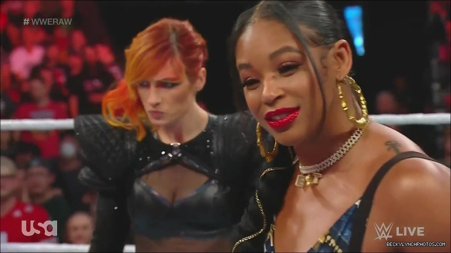 WWE_Monday_Night_Raw_2022_06_20_720p_HDTV_x264-NWCHD_mp4_000665498.jpg