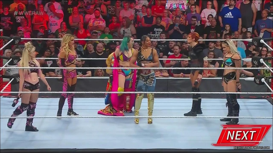 WWE_Monday_Night_Raw_2022_06_20_720p_HDTV_x264-NWCHD_mp4_000674707.jpg