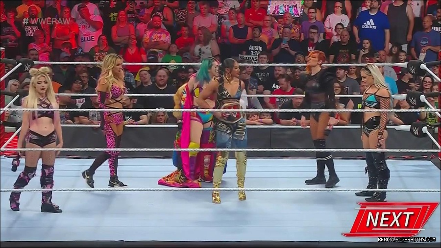 WWE_Monday_Night_Raw_2022_06_20_720p_HDTV_x264-NWCHD_mp4_000675107.jpg