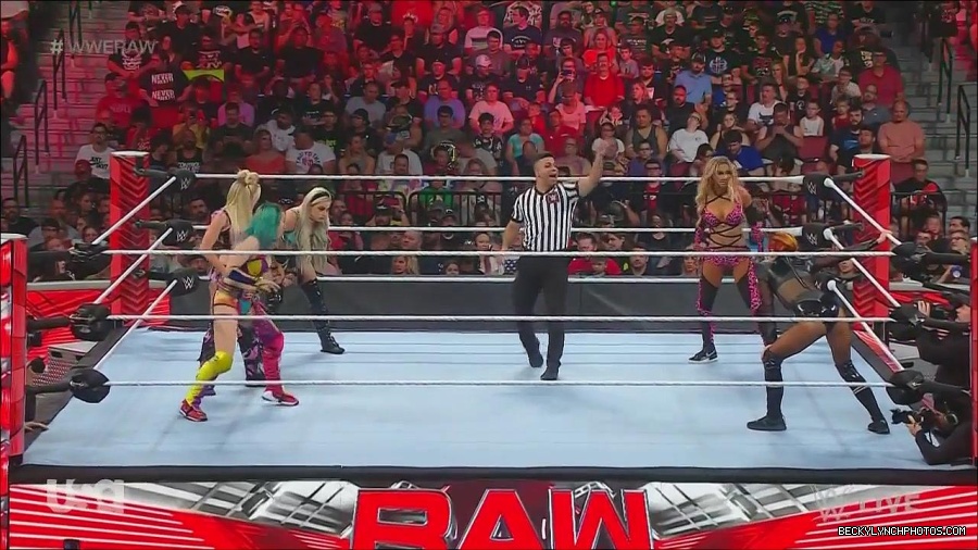 WWE_Monday_Night_Raw_2022_06_20_720p_HDTV_x264-NWCHD_mp4_000697129.jpg