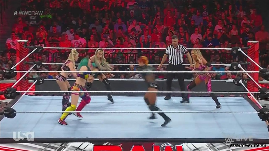 WWE_Monday_Night_Raw_2022_06_20_720p_HDTV_x264-NWCHD_mp4_000699532.jpg