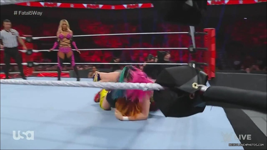 WWE_Monday_Night_Raw_2022_06_20_720p_HDTV_x264-NWCHD_mp4_000703936.jpg