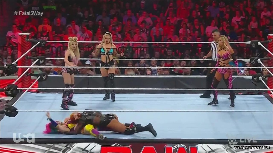 WWE_Monday_Night_Raw_2022_06_20_720p_HDTV_x264-NWCHD_mp4_000705137.jpg