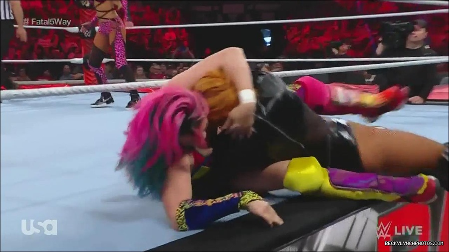 WWE_Monday_Night_Raw_2022_06_20_720p_HDTV_x264-NWCHD_mp4_000705938.jpg
