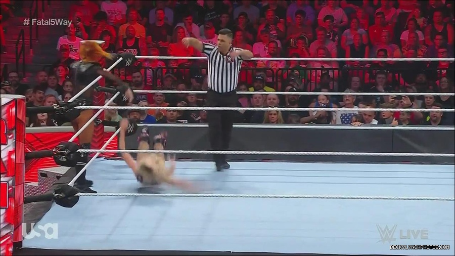 WWE_Monday_Night_Raw_2022_06_20_720p_HDTV_x264-NWCHD_mp4_000867032.jpg