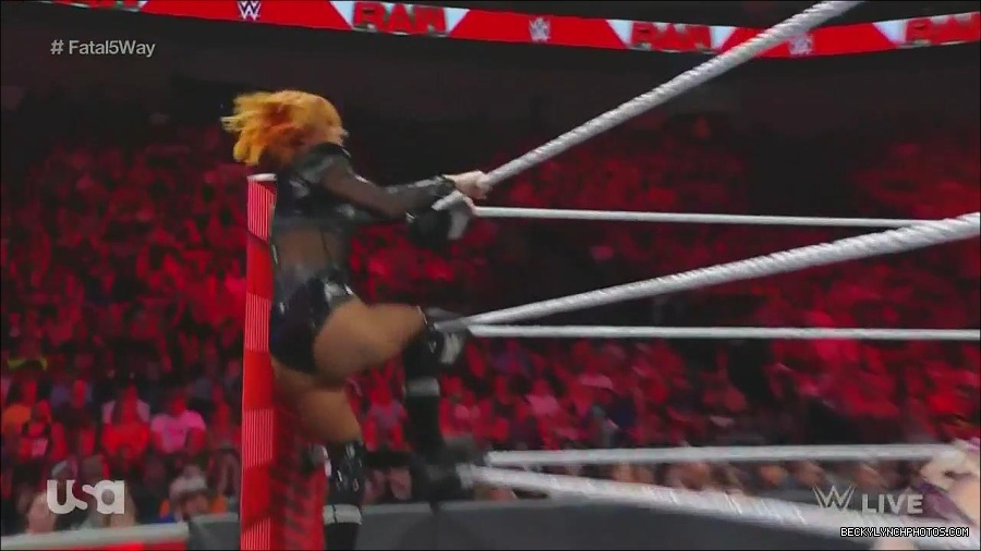 WWE_Monday_Night_Raw_2022_06_20_720p_HDTV_x264-NWCHD_mp4_000868634.jpg