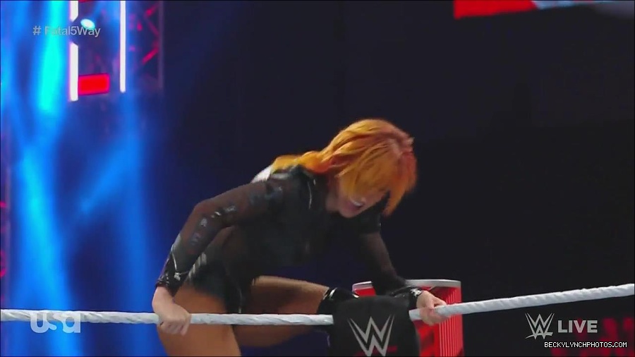 WWE_Monday_Night_Raw_2022_06_20_720p_HDTV_x264-NWCHD_mp4_000869435.jpg